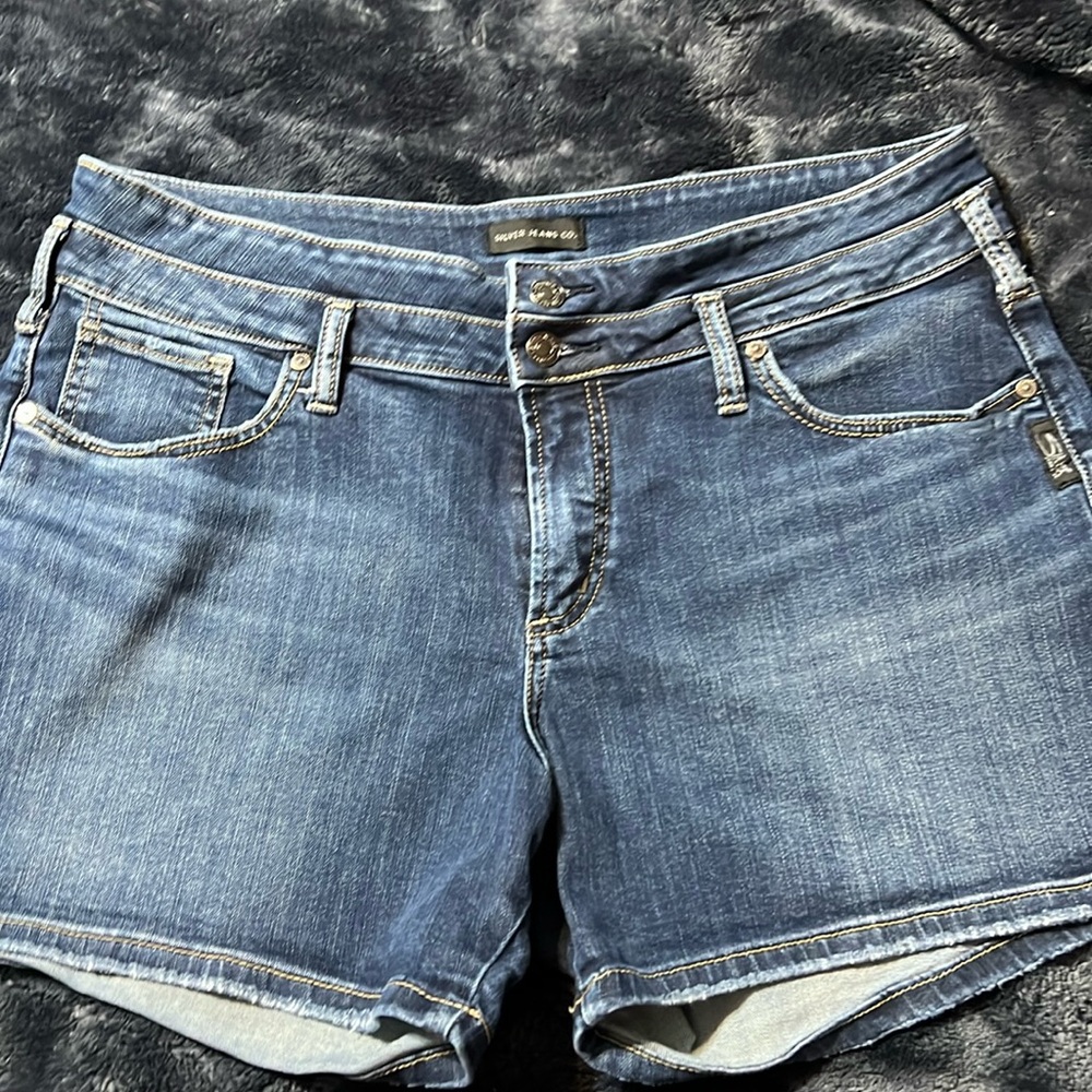 Women’s Silver shorts